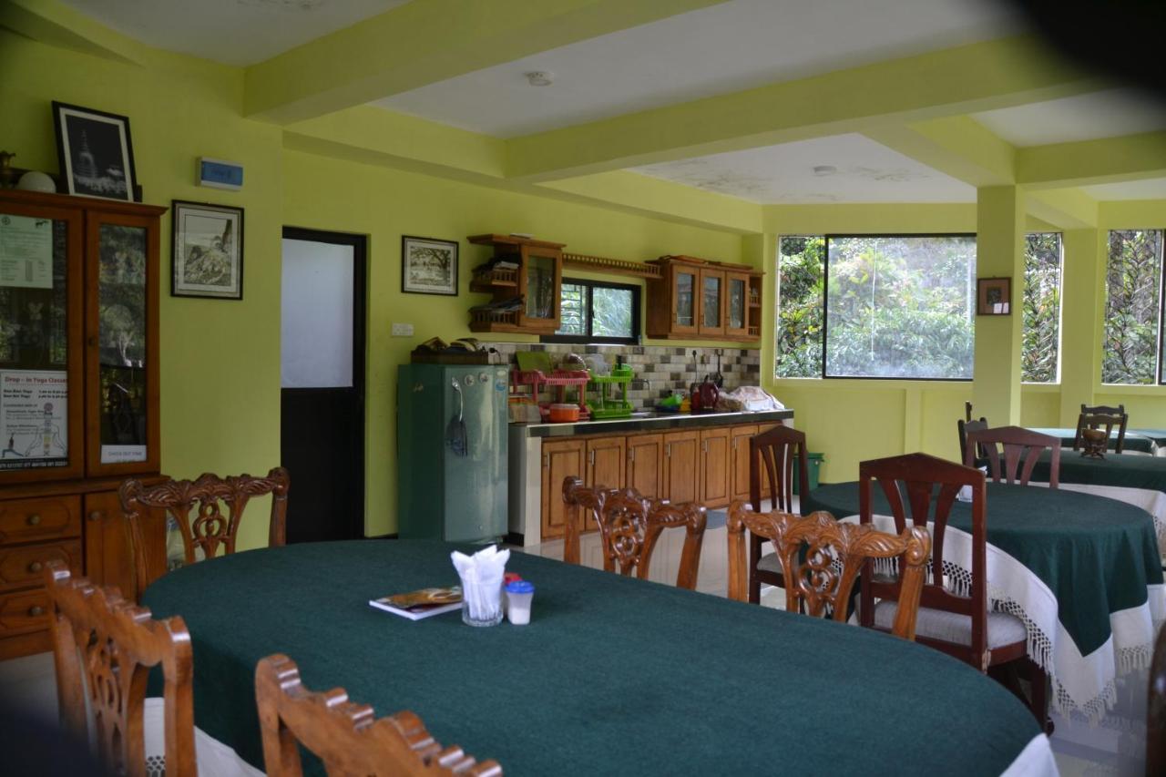 Green Woods Guest Kandy Bagian luar foto